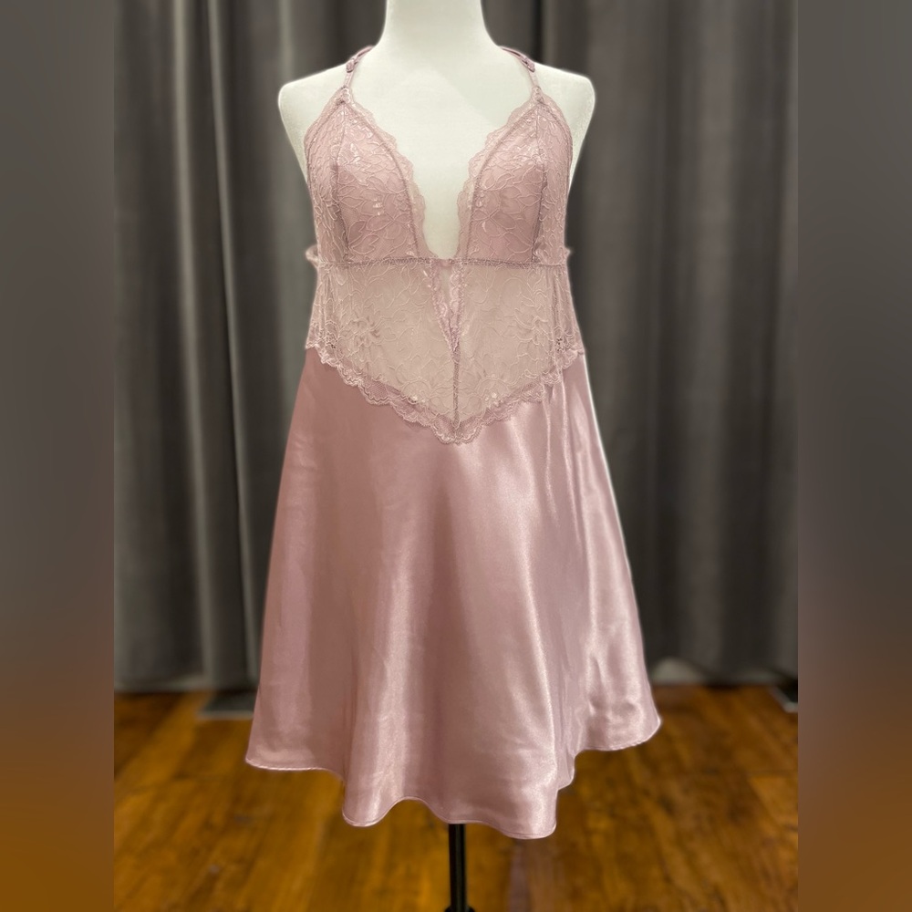 La Vie En Rose satin chemise nightie